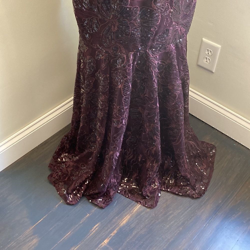 VINCE Camuto Floral Sequin Mermaid Gown - Picture 10 of 14